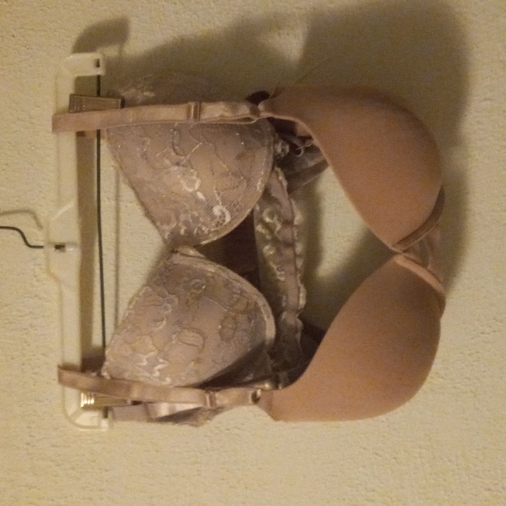 Warners tan bra size 38C